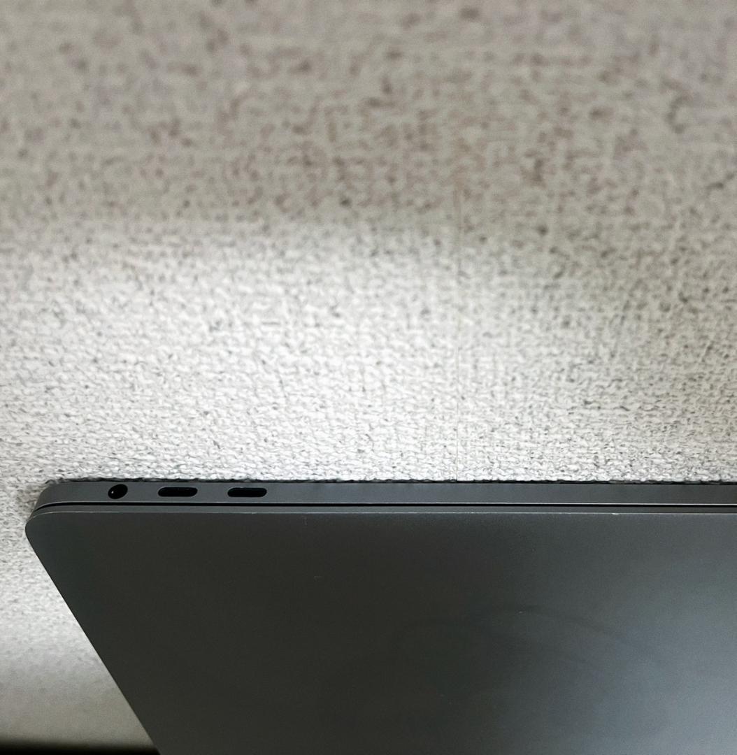 MacBook Pro 15インチ 2019 / メモリ16GB / 256GB
