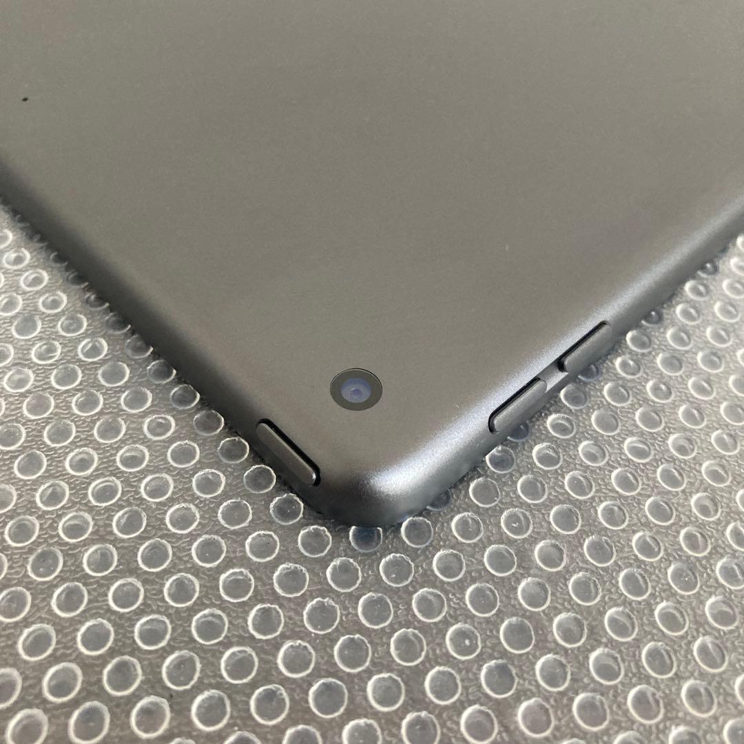 3391 美品☆電池ほぼ新品☆iPad7第7世代32GB WIFIモデル☆