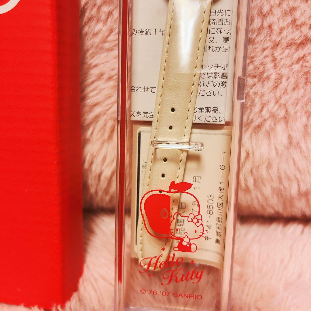 希少レア　ハローキティ　リストウォッチ　リンゴ　時計　2007 サンリオ　レトロ