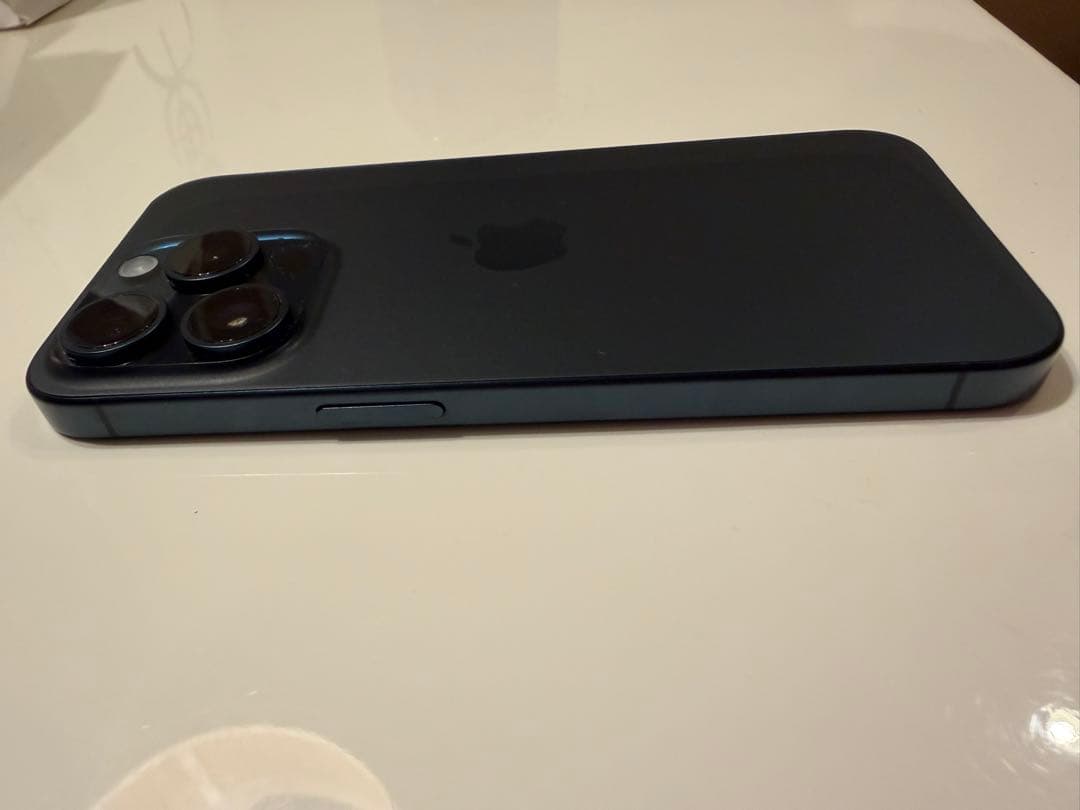 San！iPhone 15Pro ブルーチタニウム