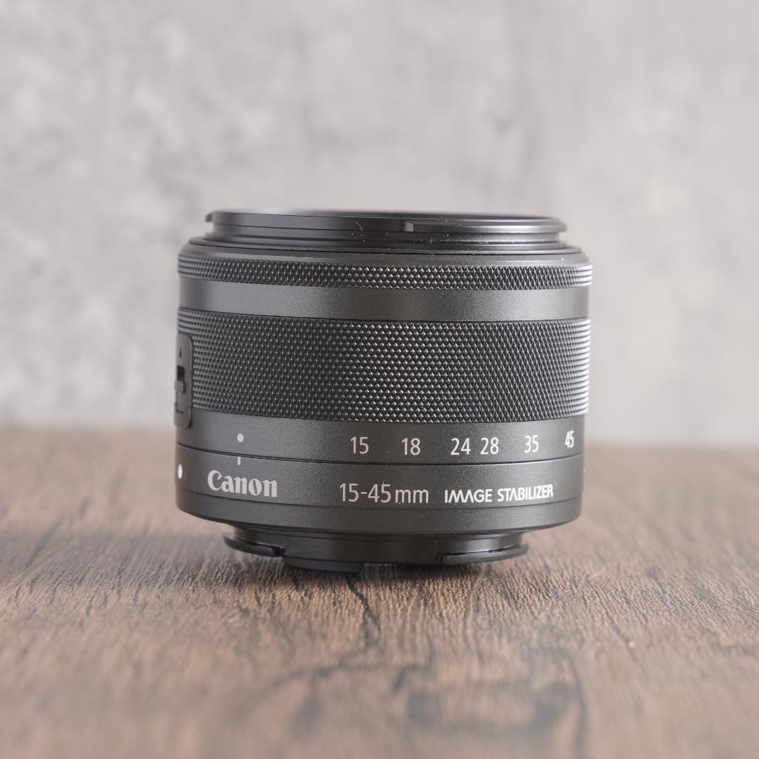 美品✨Wi-Fi✨自撮り✨ブラック✨Canon EOS Kiss M　838-1