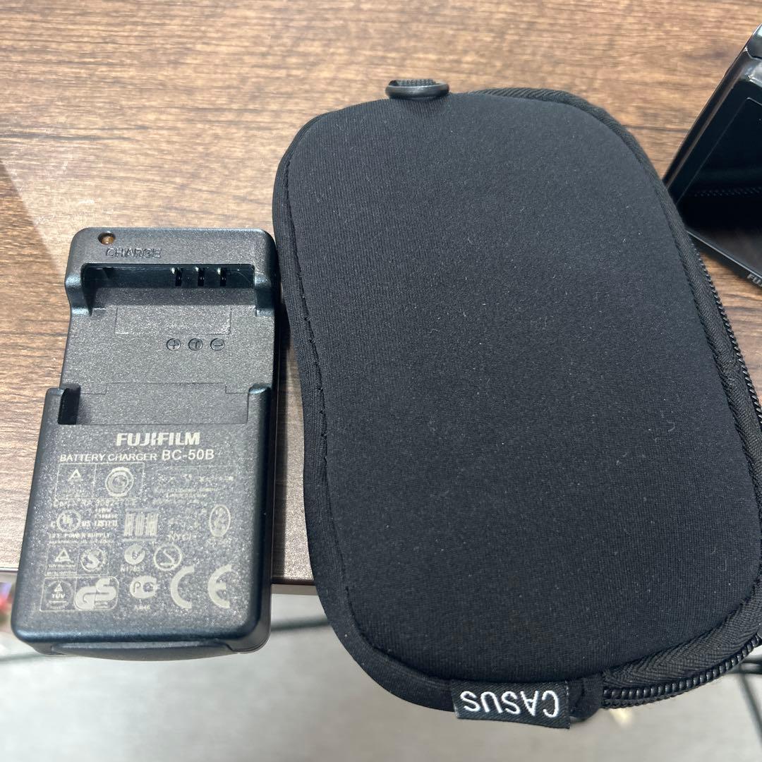 デジタルカメラ FUJIFILM FINEPIX F1000EXR