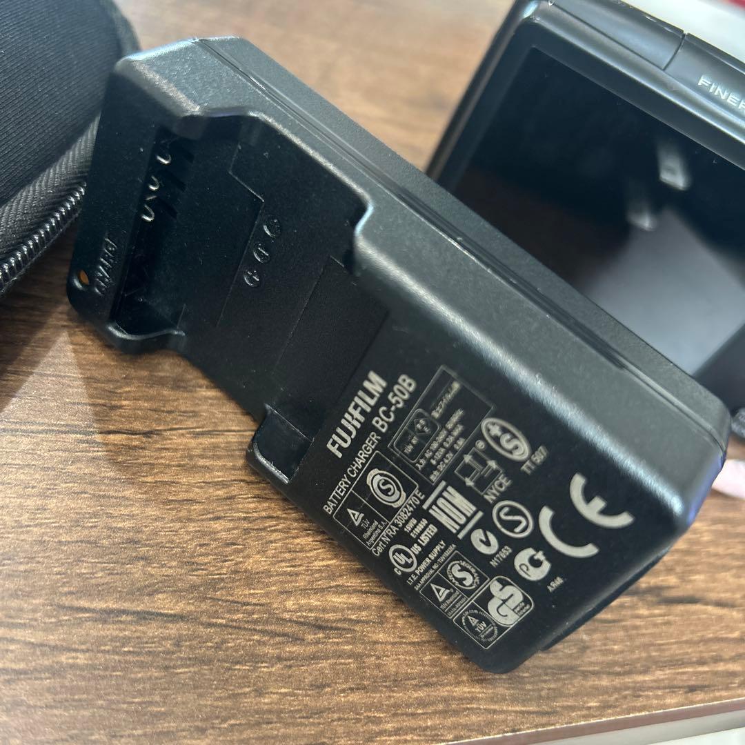 デジタルカメラ FUJIFILM FINEPIX F1000EXR