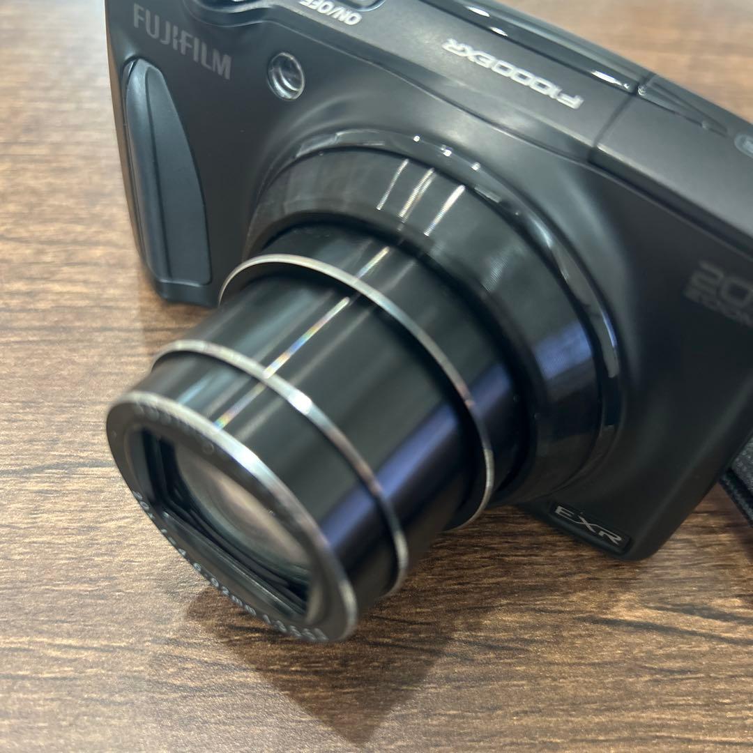 デジタルカメラ FUJIFILM FINEPIX F1000EXR