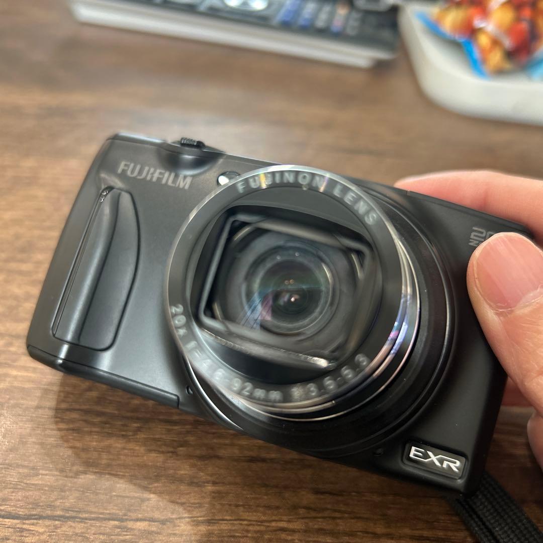 デジタルカメラ FUJIFILM FINEPIX F1000EXR