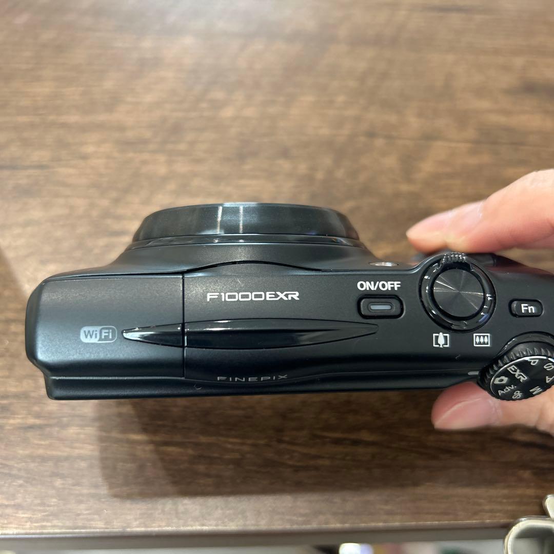 デジタルカメラ FUJIFILM FINEPIX F1000EXR