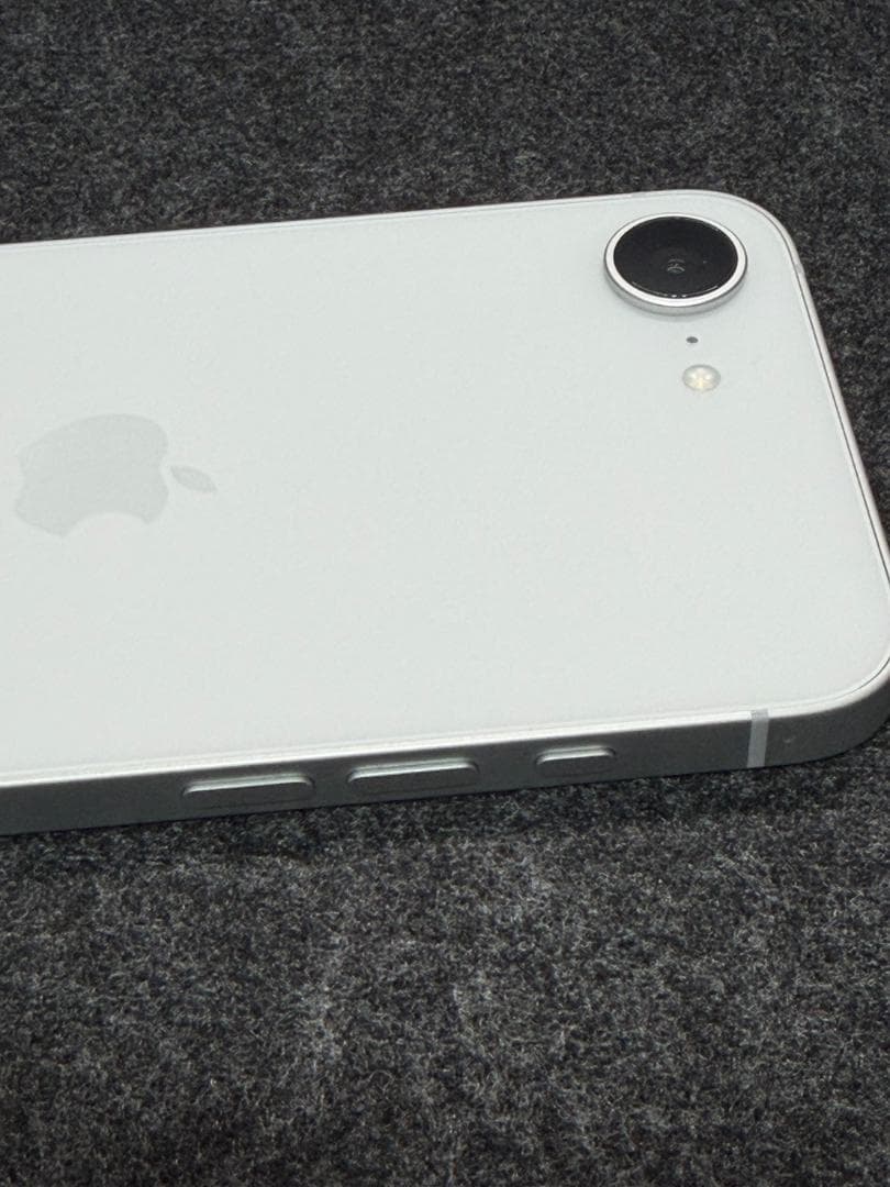 iPhone 16e 128GB MD1R4J/A SIMフリー 充電100%