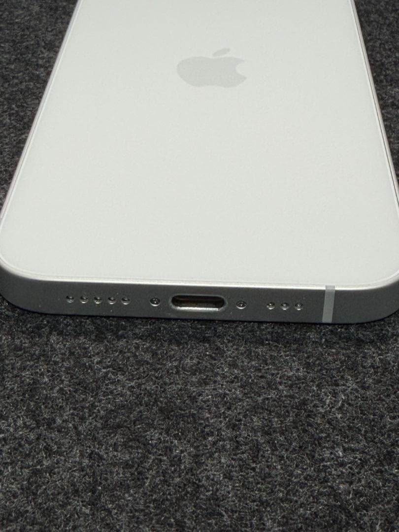 iPhone 16e 128GB MD1R4J/A SIMフリー 充電100%