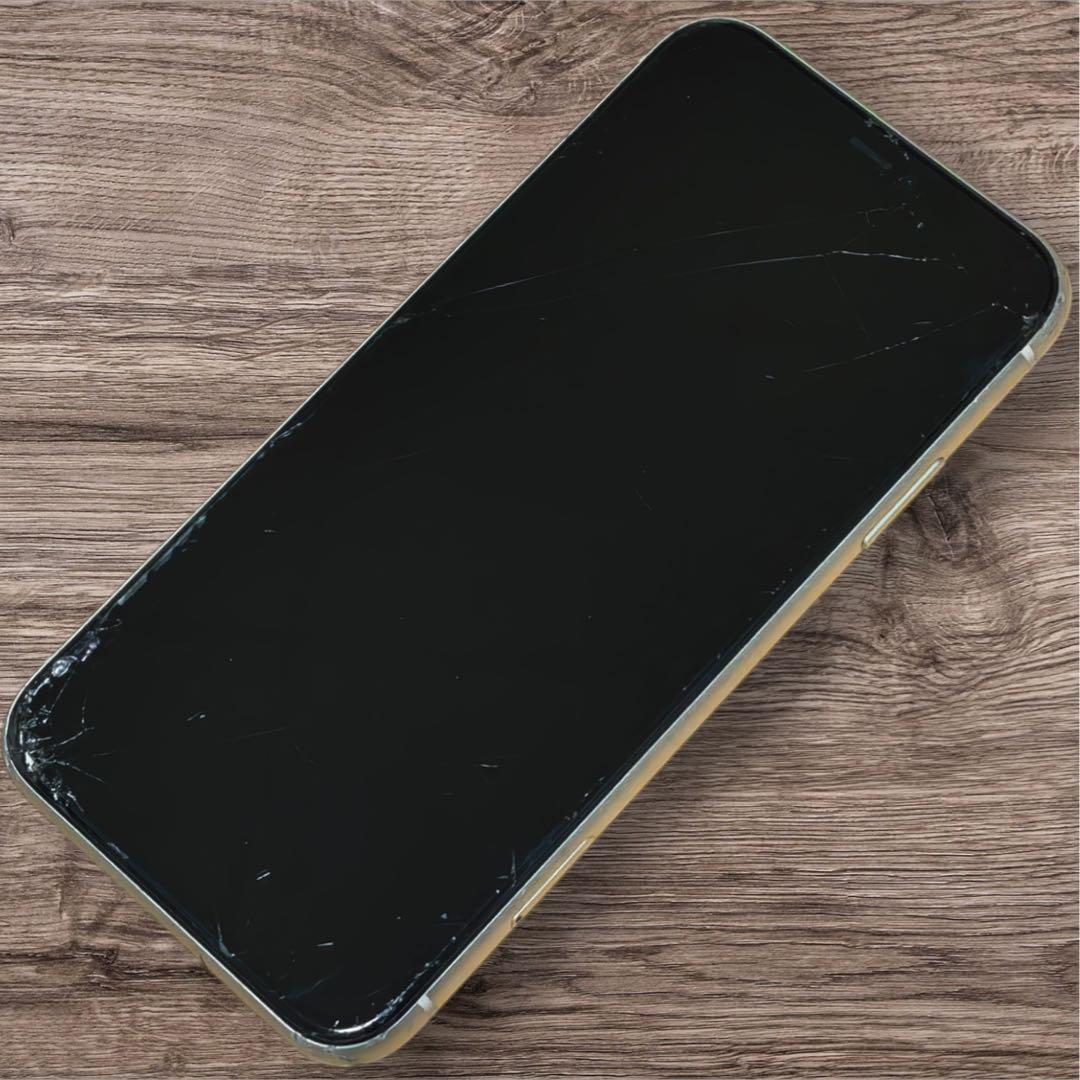 Apple iPhone 11 White 128GB SIMフリー ジャンク品