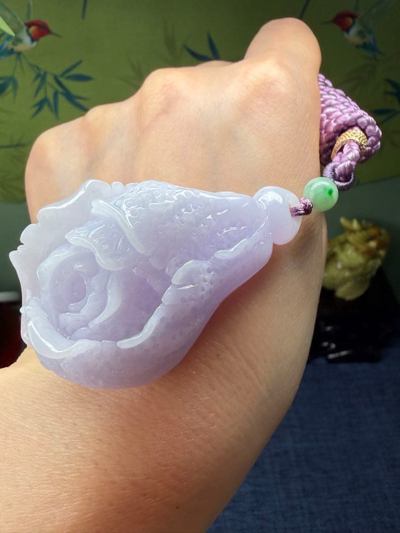 デカイ❣️天然本翡翠　リアル⭐️手彫ラベンダー【発財】白菜ネックレス　鑑定書付き