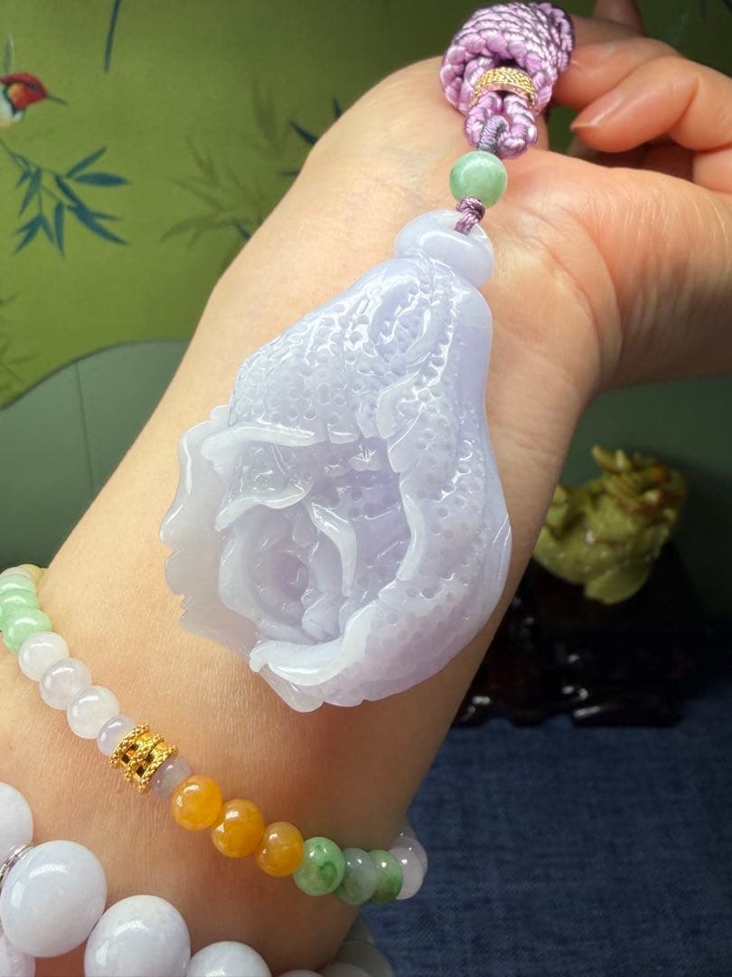 デカイ❣️天然本翡翠　リアル⭐️手彫ラベンダー【発財】白菜ネックレス　鑑定書付き