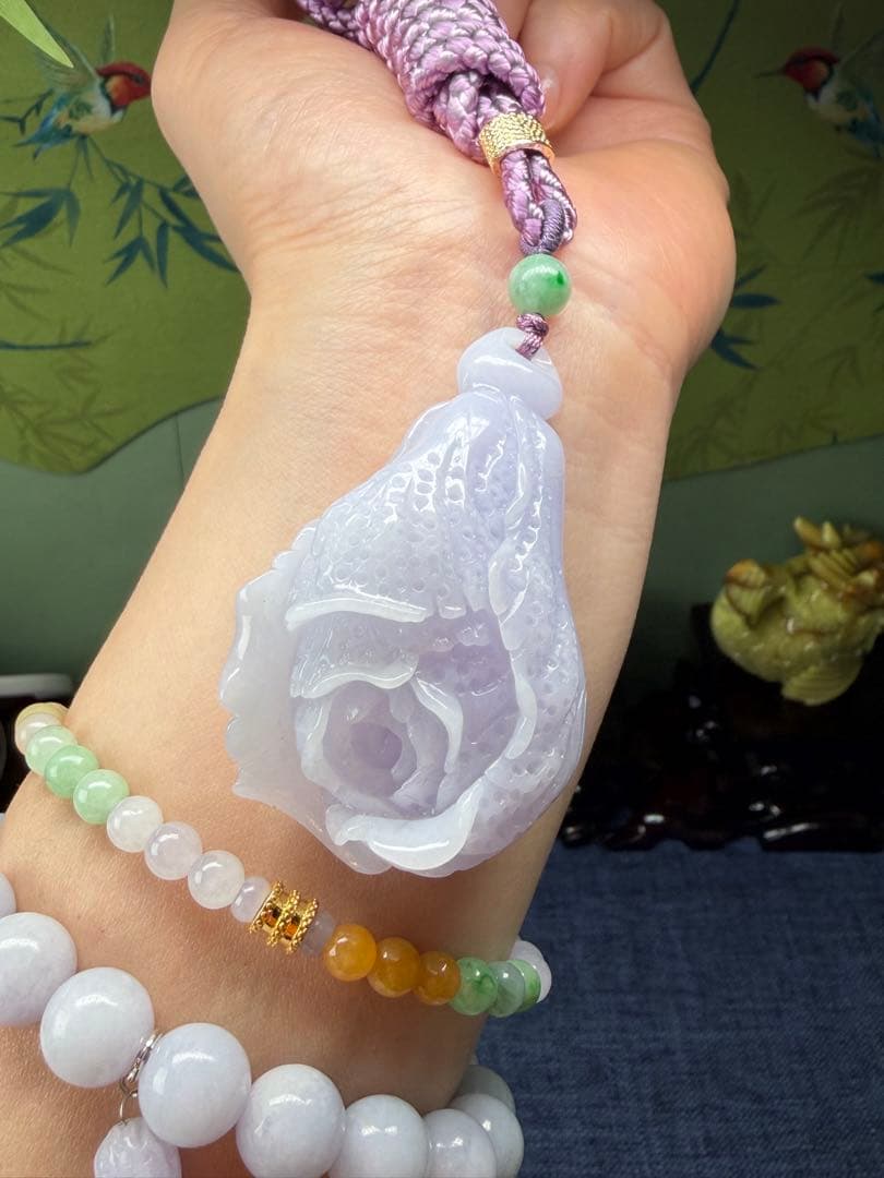 デカイ❣️天然本翡翠　リアル⭐️手彫ラベンダー【発財】白菜ネックレス　鑑定書付き