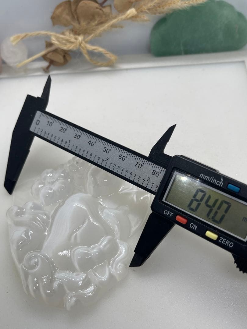 MH様【3088】 ユニコーン彫り ハート型プレート　セレナイト