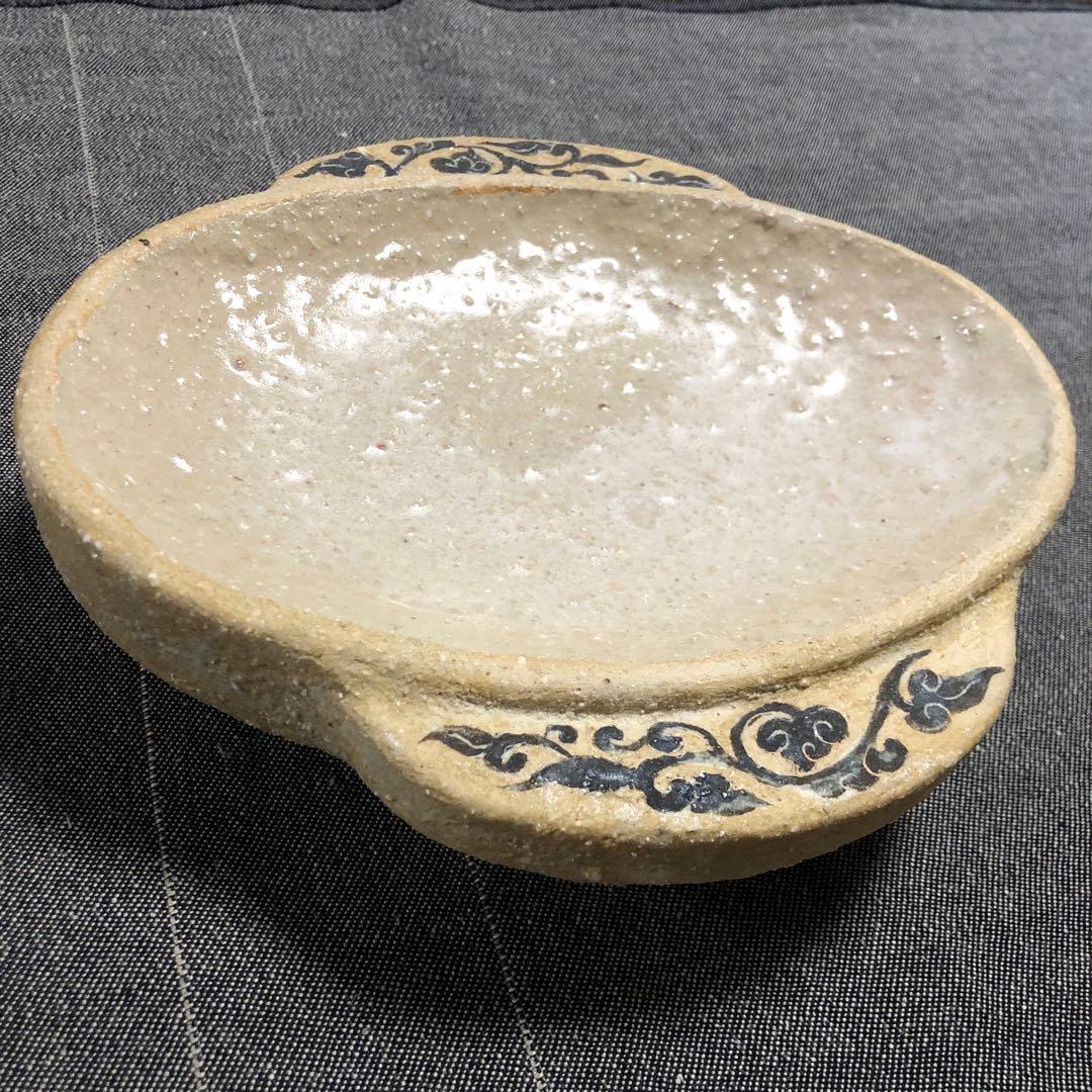 松本郁美さん　灰陶加彩耳付き皿 大