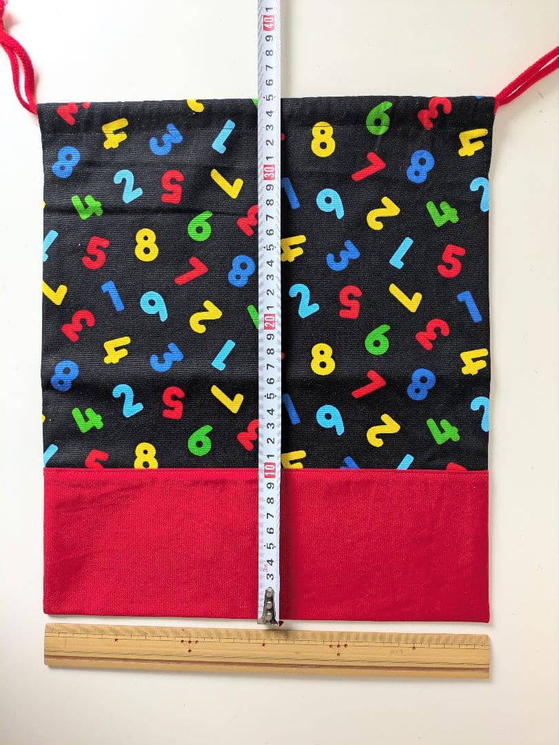 入園入学セット3点、給食袋、ランチマット　カラフル数字柄ブラック×レッド