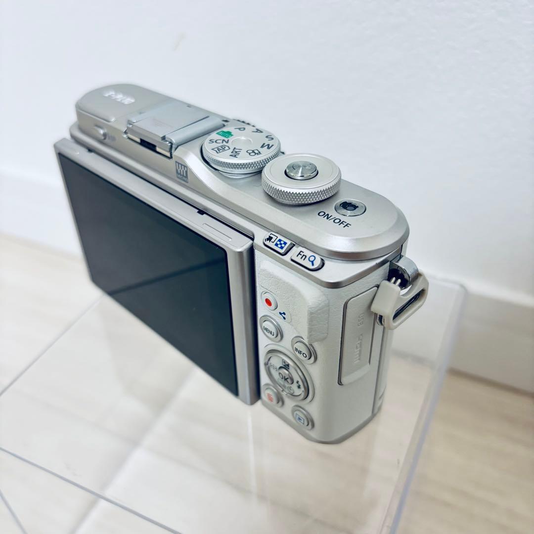OLYMPUS PEN E-PL10 ホワイト レンズセット