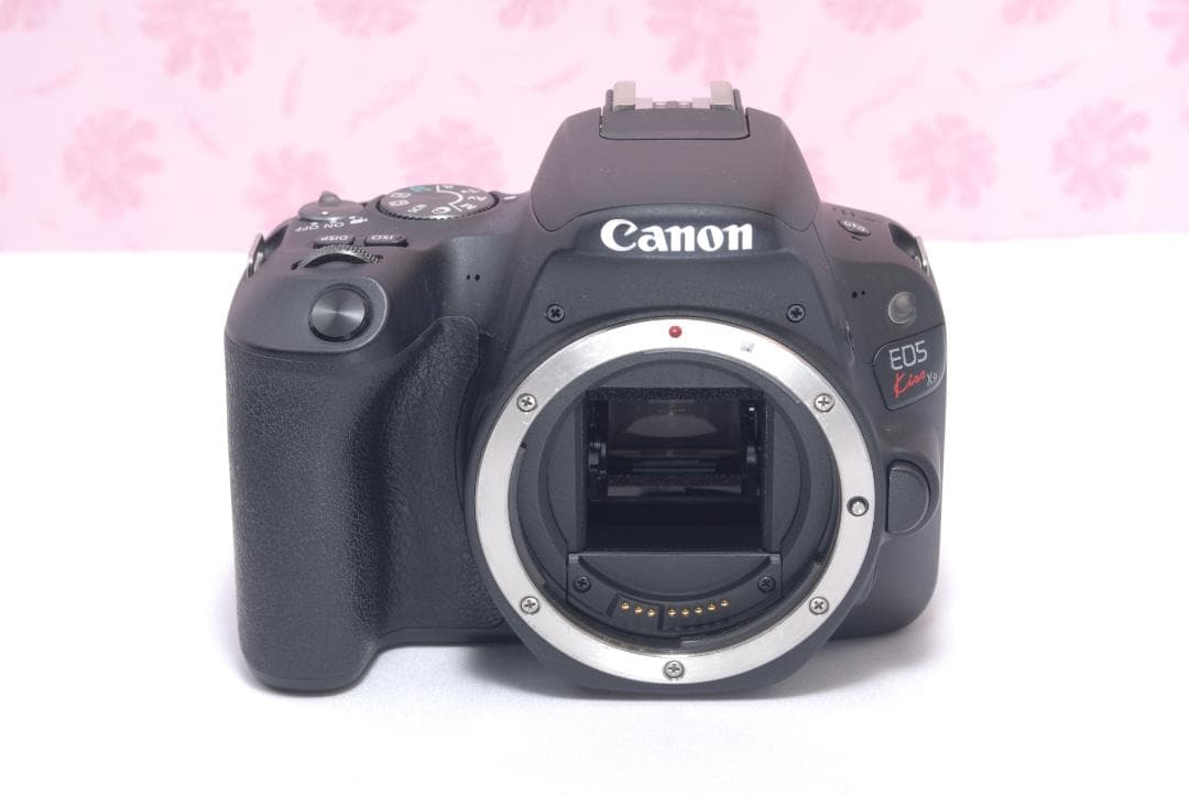 ⭐️お得な望遠レンズつき⭐️Canon Kiss X9 キャノン　デジタル一眼
