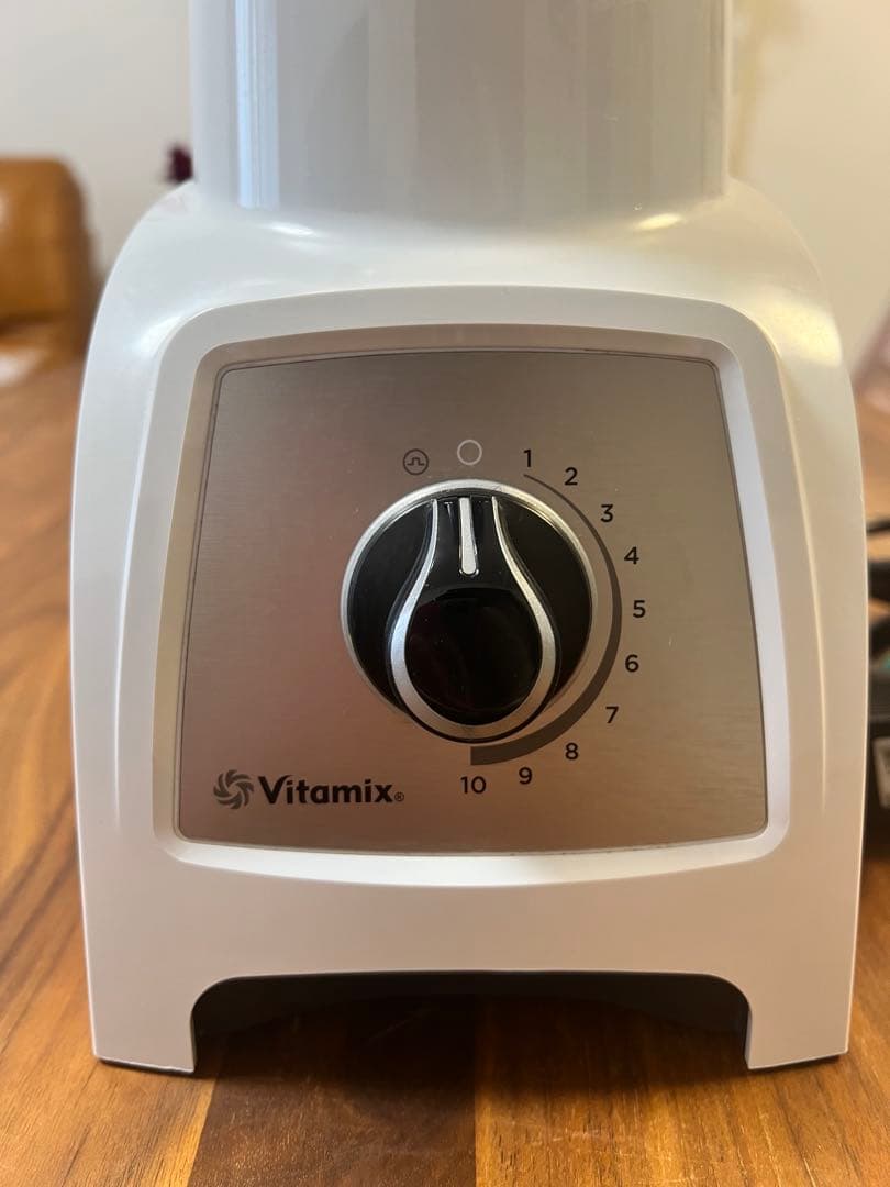 【最終値下げ・10月26日まで】バイタミックス　ミキサー　VM1082