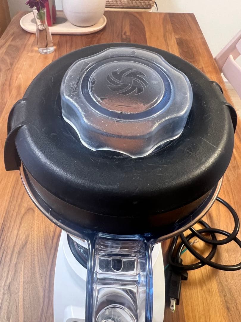 【最終値下げ・10月26日まで】バイタミックス　ミキサー　VM1082