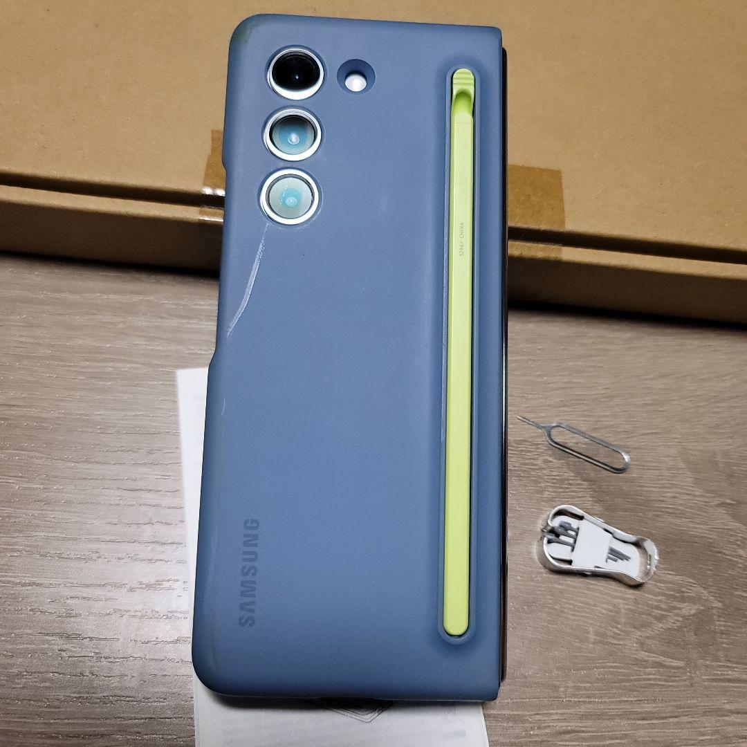 中古　Galaxy　fold　5　256GB docomo仕様