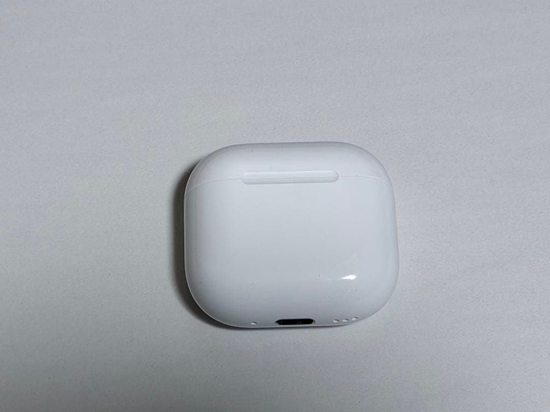 【即日発送】Apple AirPods 4（ノイズキャンセリング搭載モデル）