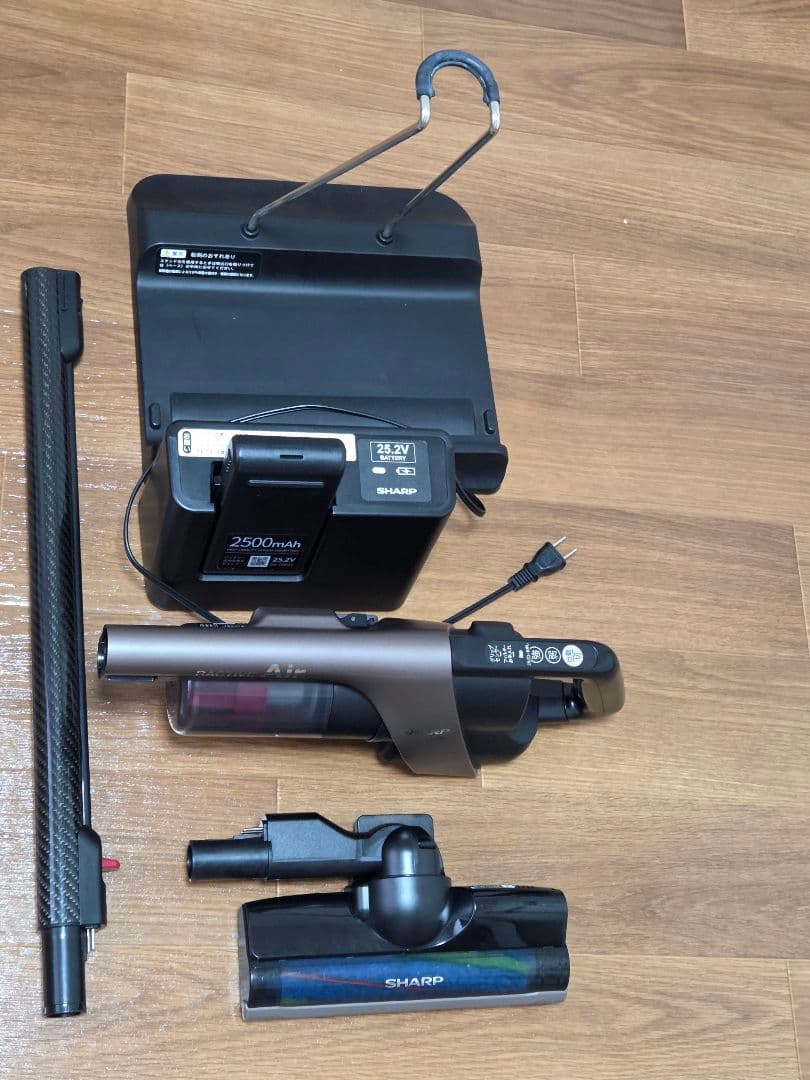 SHARP コードレスサイクロン掃除機 EC-FR7-B RACTIVE Air