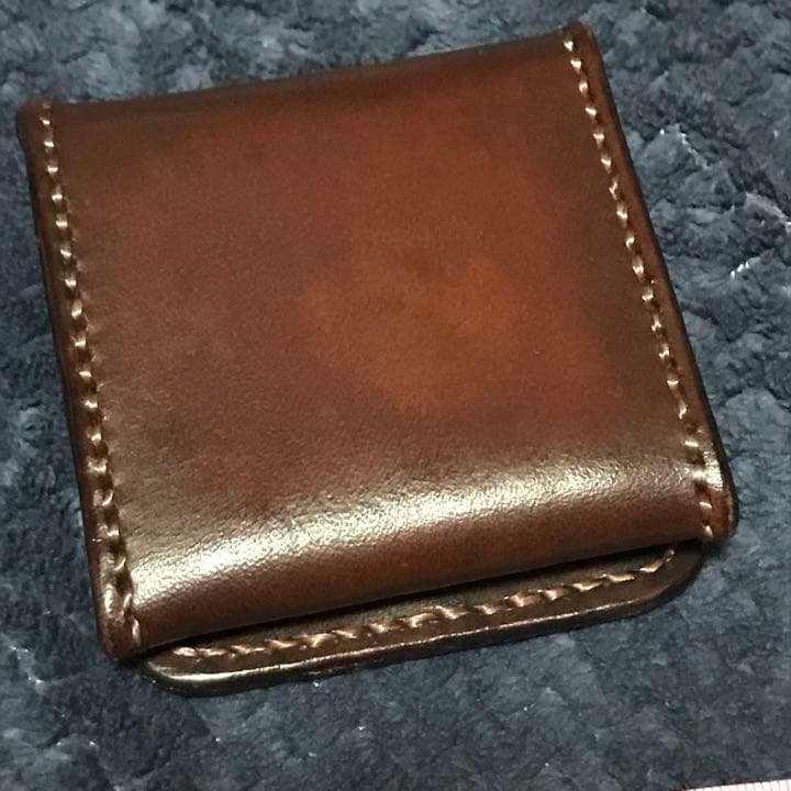 悪魔の小銭入れ　レザーカービング