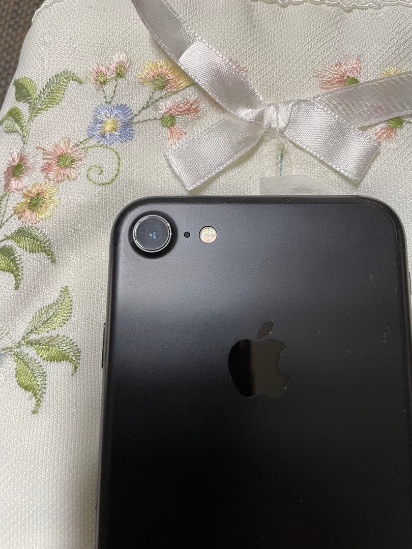 Apple iPhone 7 ブラック　128G