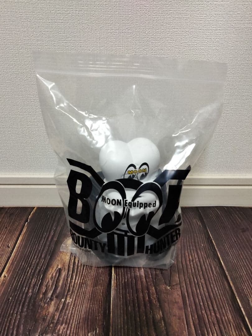 完売品 BOUNTY HUNTER MOONEYES SKULL-KUN