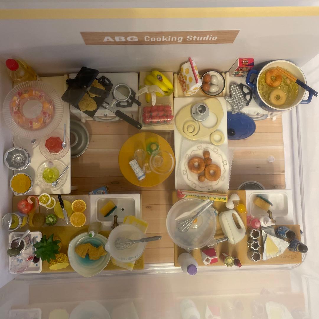 リーメント ぷちサンプル ミニチュア ケースと背景付●クッキングスタジオ お菓子