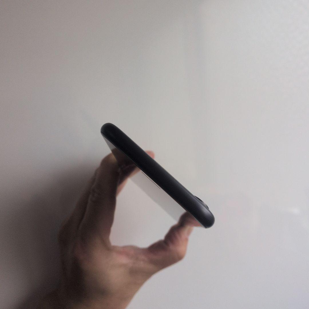 iPhone７ 32GB　傷無し、動作良好 【超美品】早い者勝ち！！