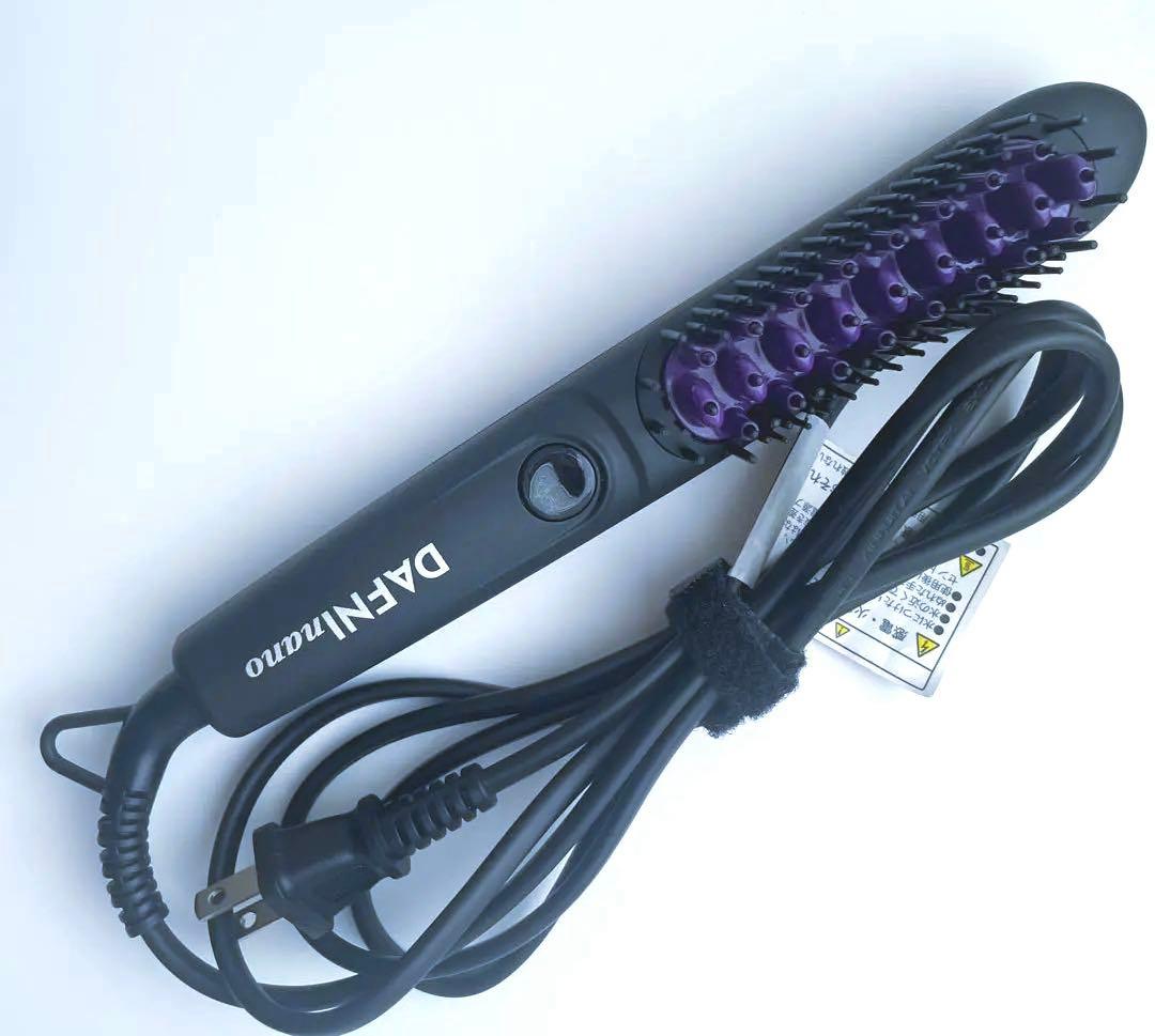 DAFNI nano（ダフニ ナノ）／ヘアブラシ型ヘアアイロン ヤーマン