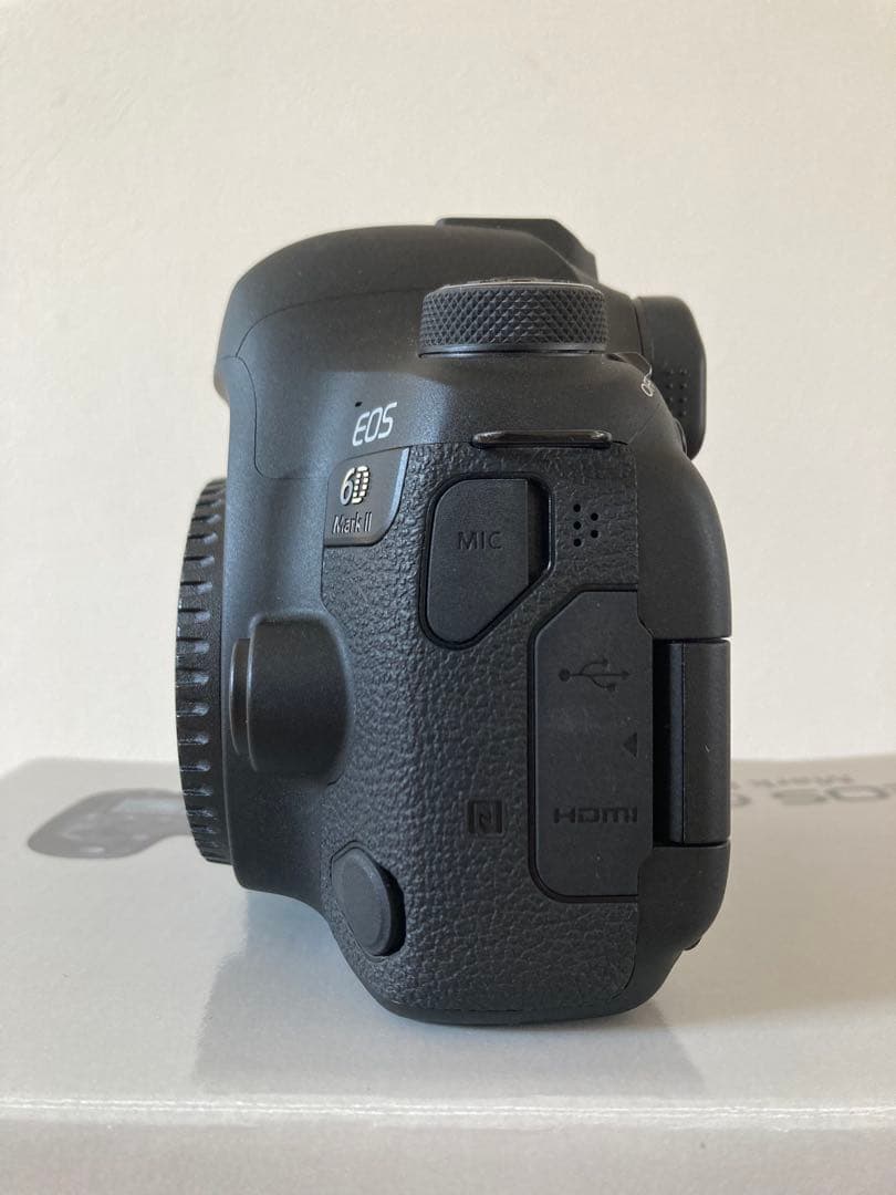 Canon EOS 6D Mark II 本体　美品