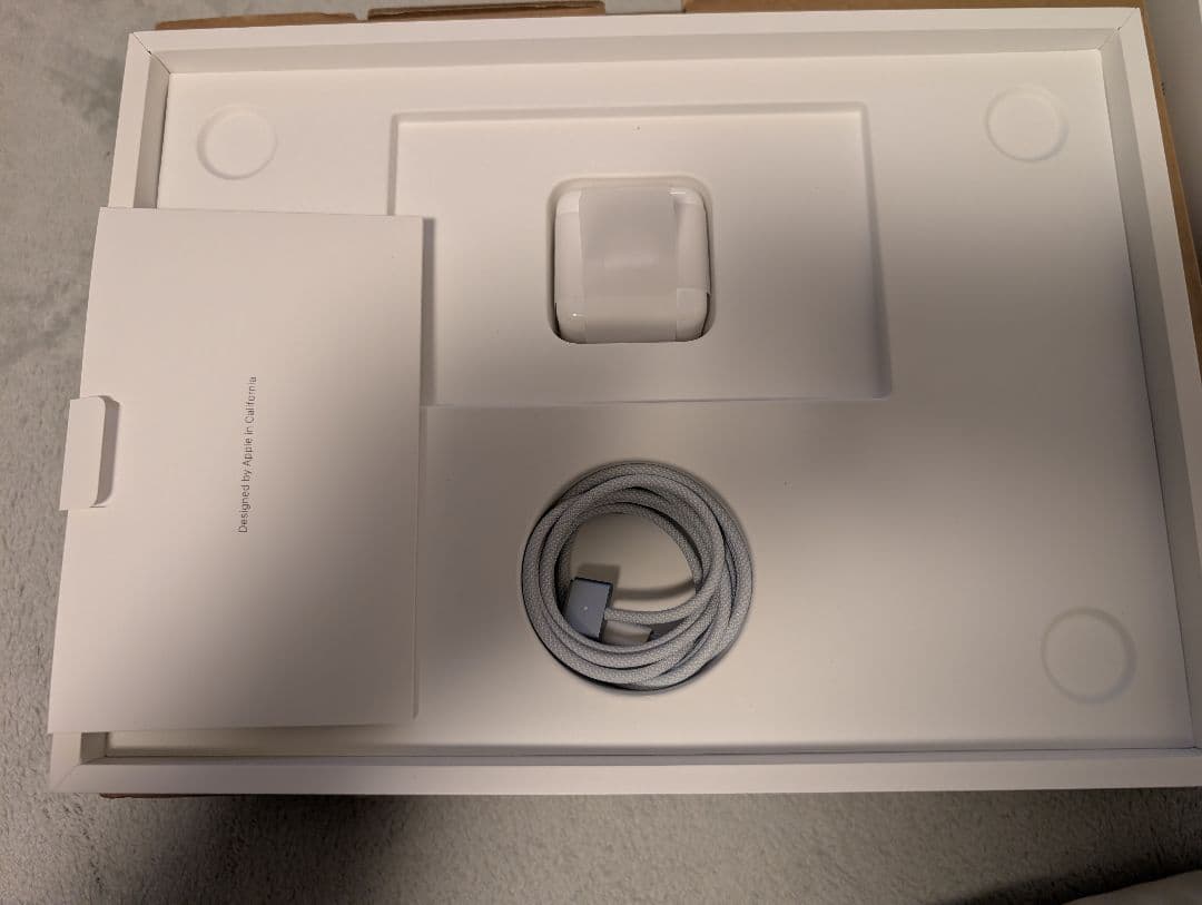 MacBook Air M4 16GB / 512GB　スカイブルー