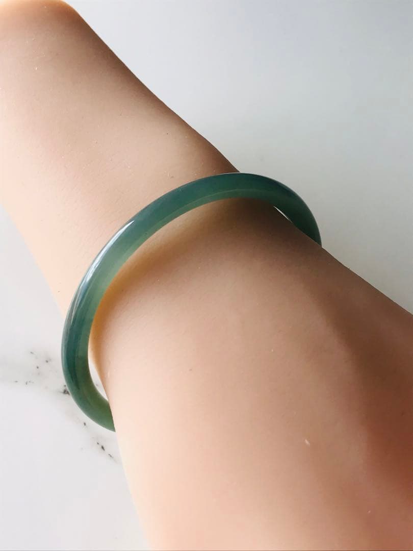 【B1210-0141】翡翠　ヒスイ　バングル　希少　グアテマラ産　55.1mm