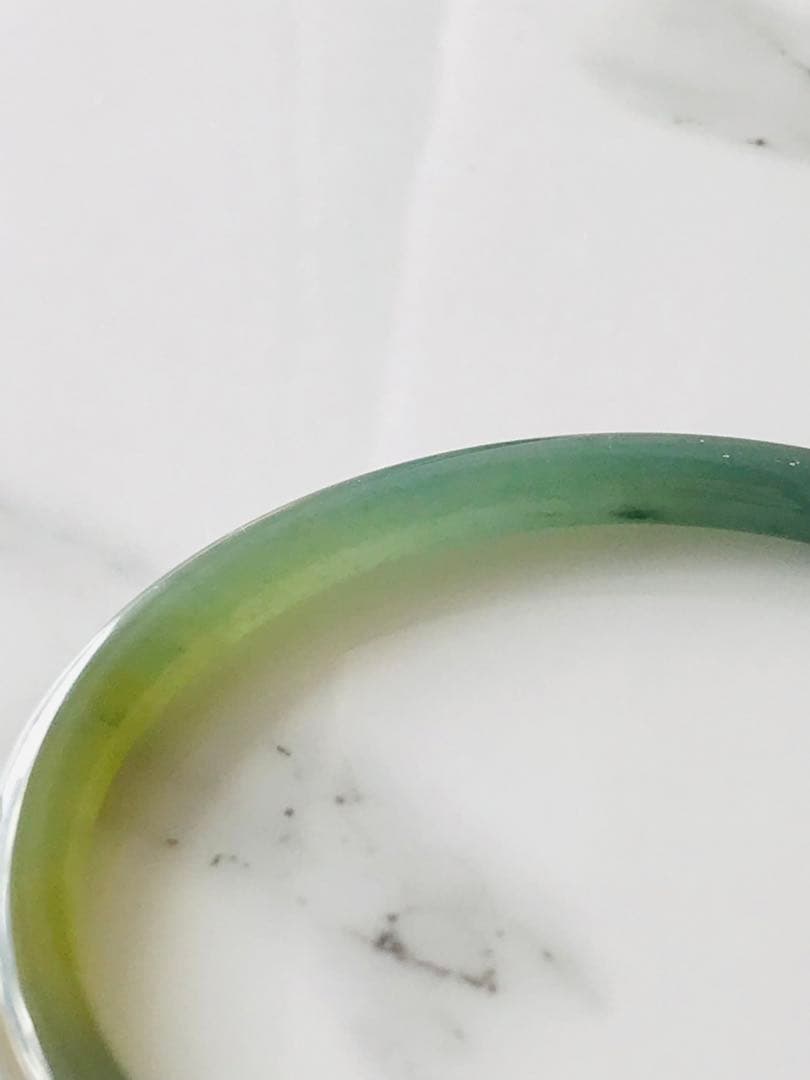 【B1210-0141】翡翠　ヒスイ　バングル　希少　グアテマラ産　55.1mm