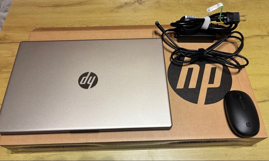 HP Laptop 15-fd0229TU ノートパソコン