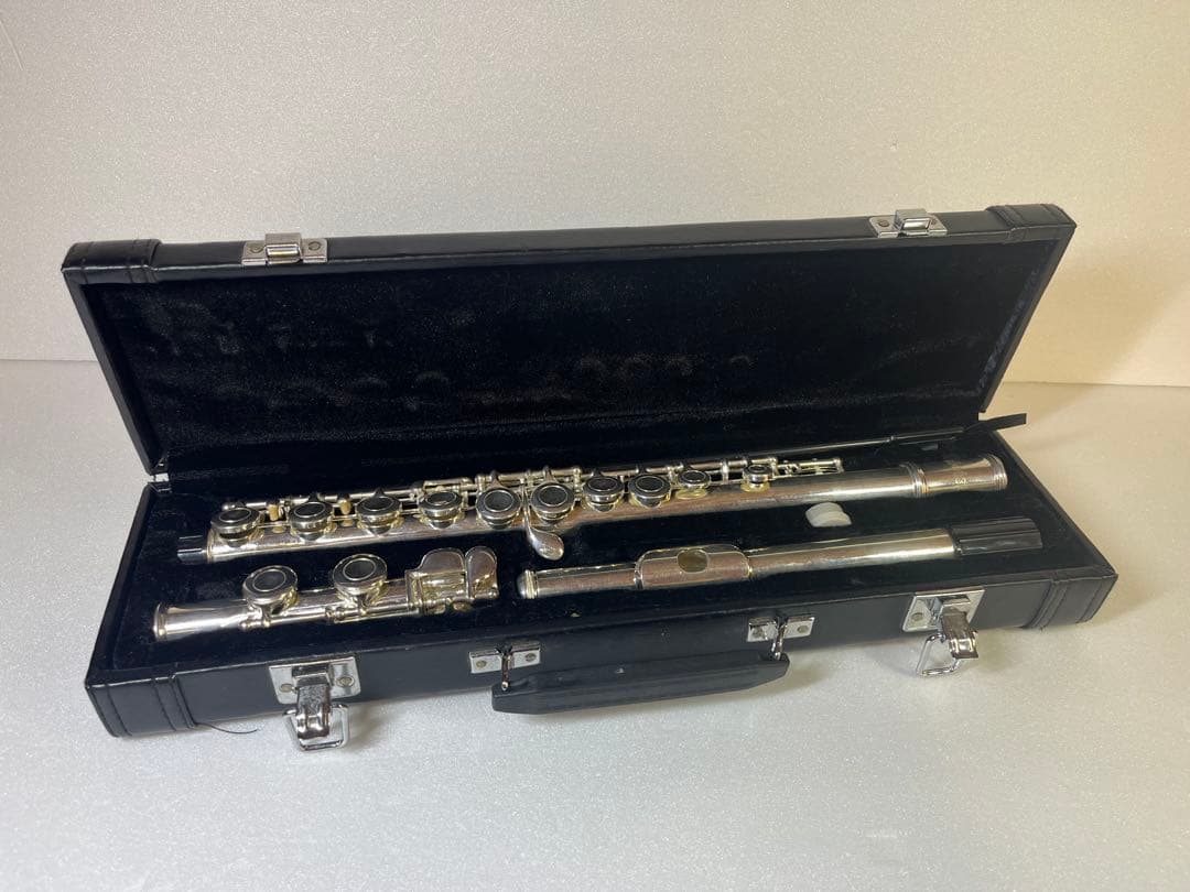 Soloist フルート本体 ケース付　練習はまずはリユース品で試してみませんか