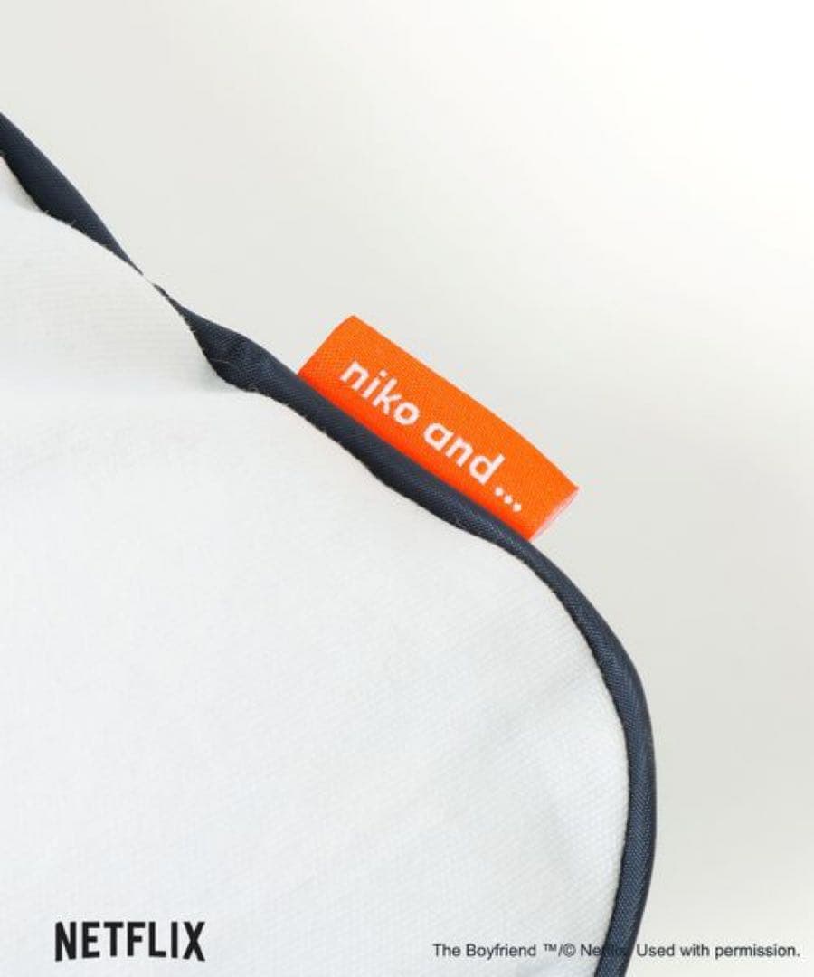 THE BOYFRIEND Season 2 niko and…クッション