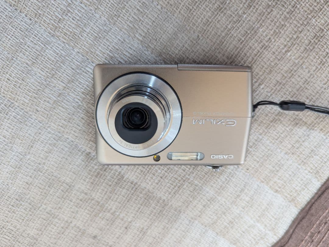 CASIO EX-Z700 コンパクトデジタルカメラ
