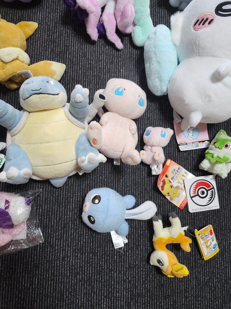 クレヨンしんちゃん　ポケモン　　ちいかわ　まとめ売り