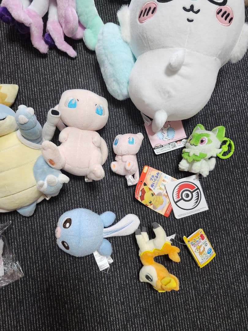 クレヨンしんちゃん　ポケモン　　ちいかわ　まとめ売り