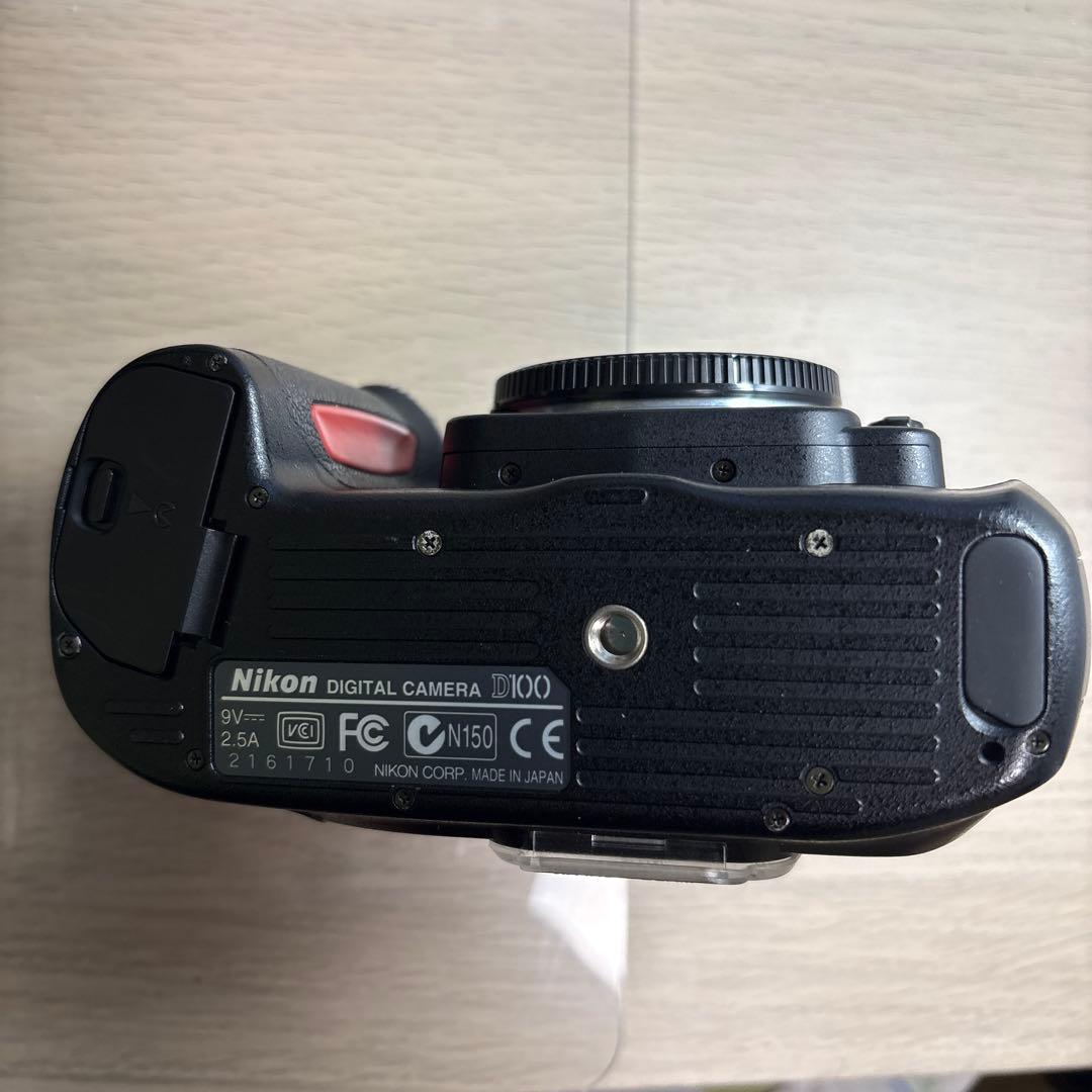 Nikon D100 デジタル一眼レフカメラ 本体+付属品