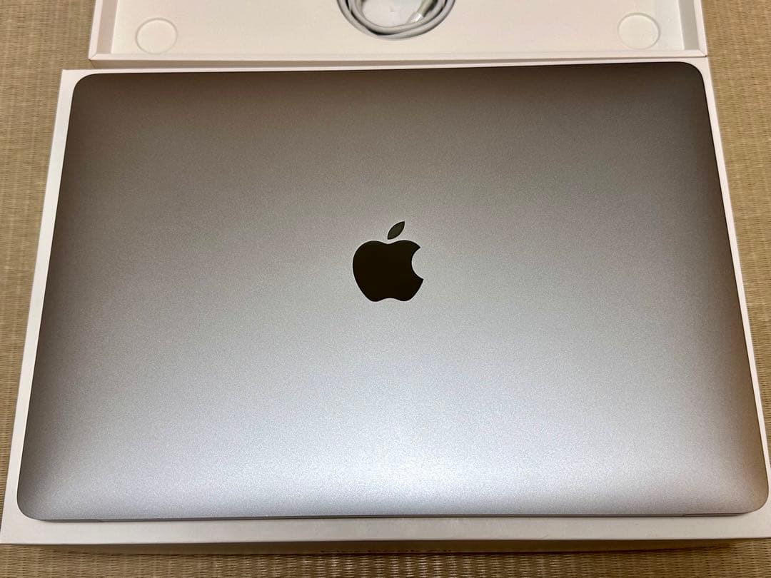 【美品　液晶・キーボード保護】MacBookAir 2020 16GB 充放電少