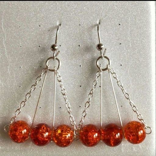 注文可能799円●3色ハンドメイド　ピアス　イヤリング可能●他色可●カニカン可能