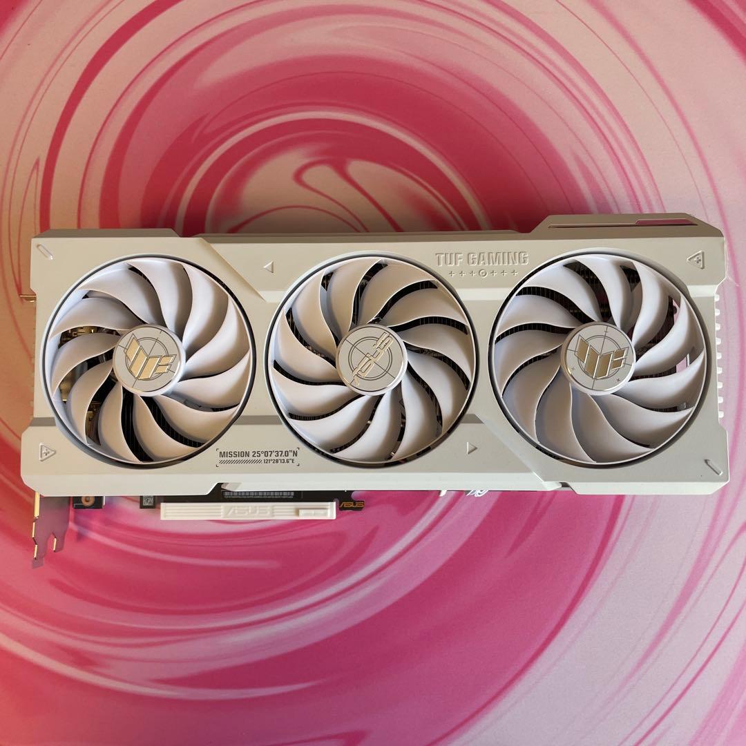 グラフィックボード・グラボ・ビデオカード ASUS TUF RTX4070tisuper White