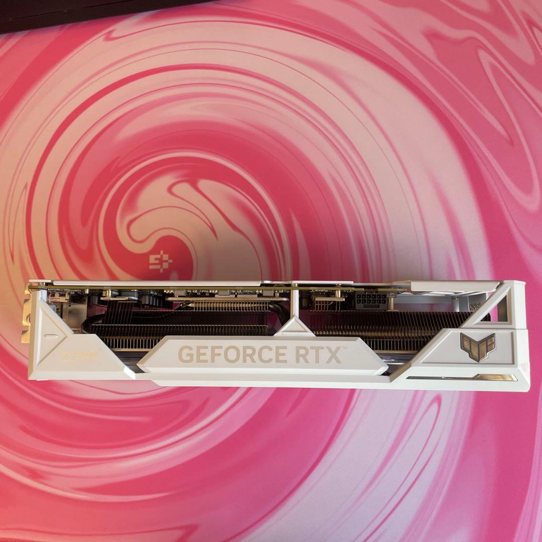 グラフィックボード・グラボ・ビデオカード ASUS TUF RTX4070tisuper White