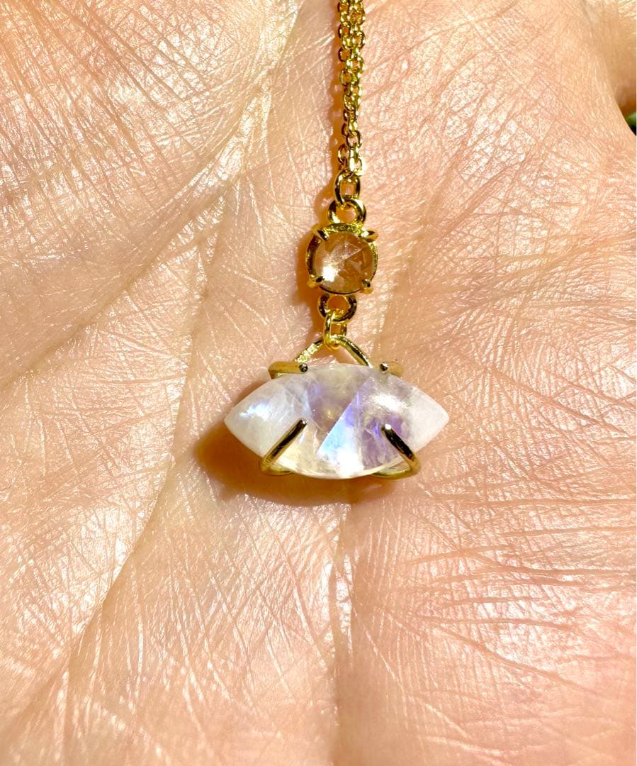 K18GP レインボームーンストーン　サファイア　ネックレス