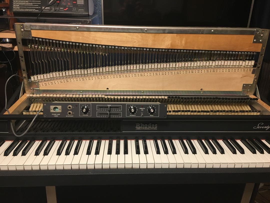 鍵盤楽器 Rhodes Mark II Suitcase 73
