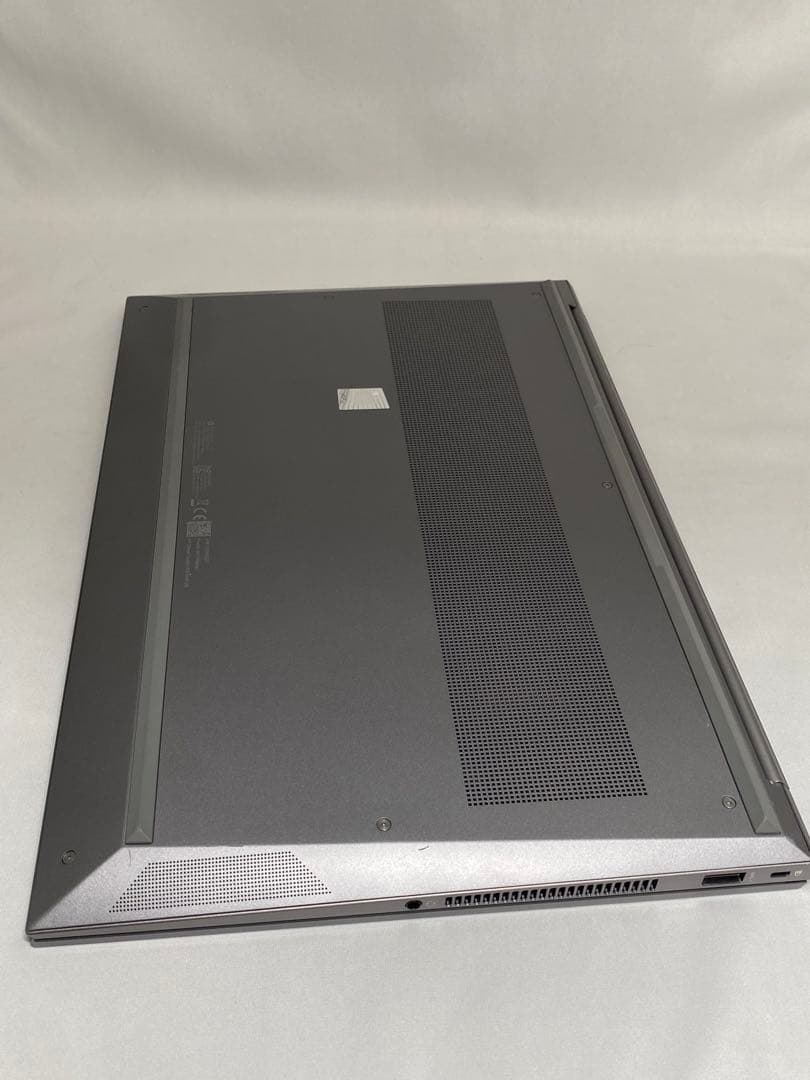 Windowsノート本体 HP ZBook Studio 15.6 G8 i7 RTX A4000 8GB